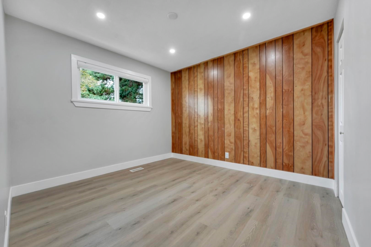 Mudroom Photo of 11735 210 Street, Maple Ridge, BC