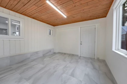 Guest Bathroom Photo of 11735 210 Street, Maple Ridge, BC
