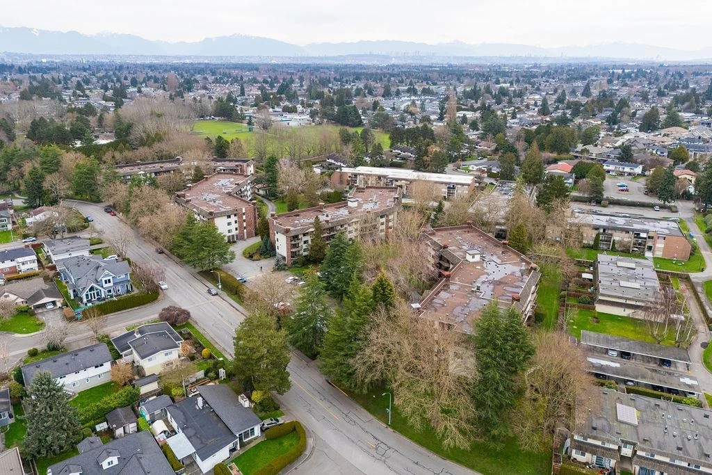 Backyard Photo of 305 10240 Ryan Road, Richmond, BC