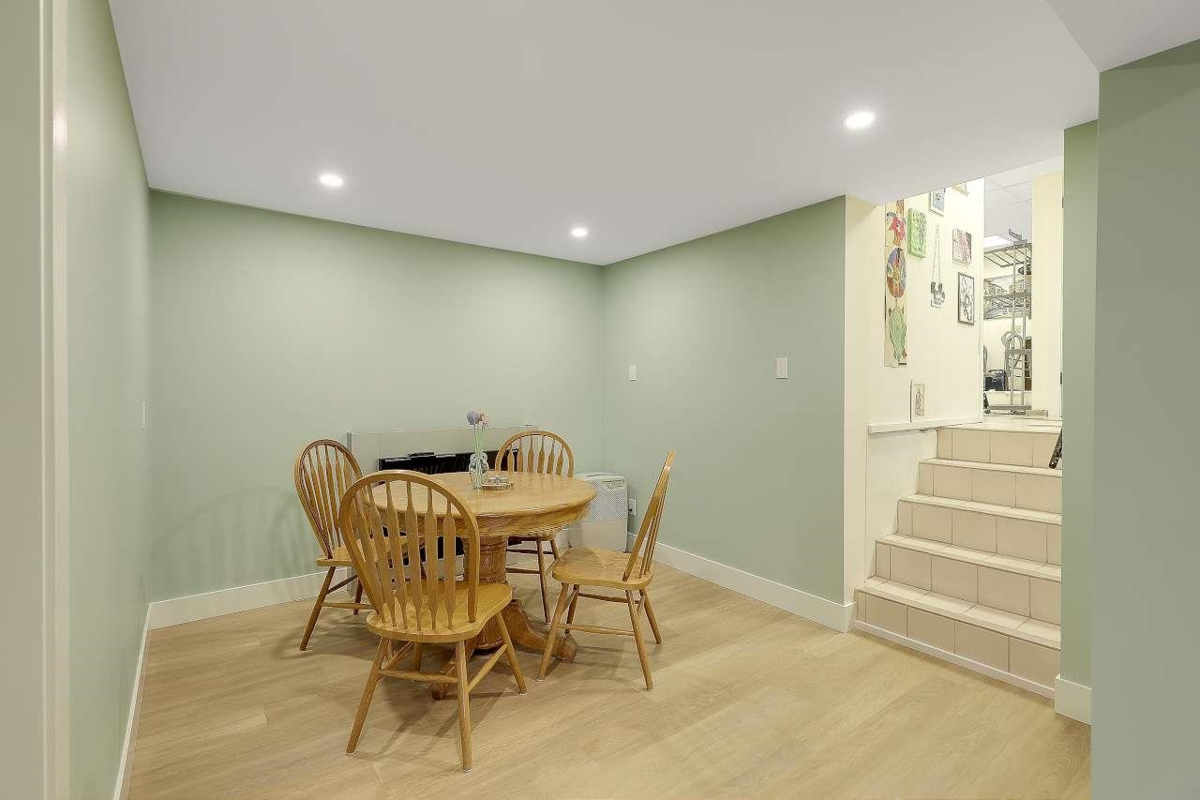 Mudroom Photo of 11265 133a Street, Surrey, BC