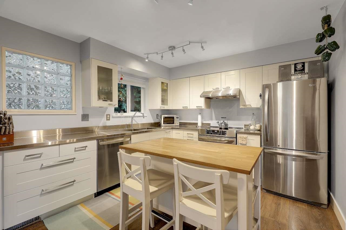 Primary Bedroom Photo of 11265 133a Street, Surrey, BC