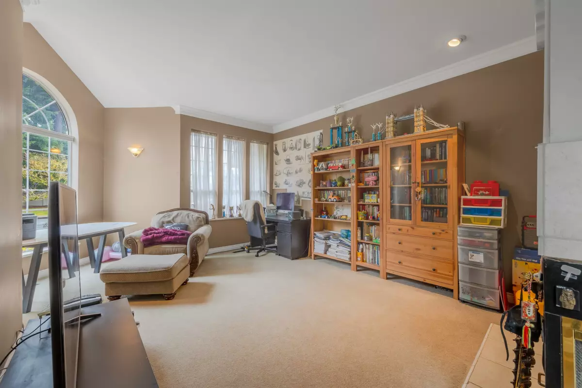 Bedroom 4 Photo of 2443 150 Street, Surrey, BC