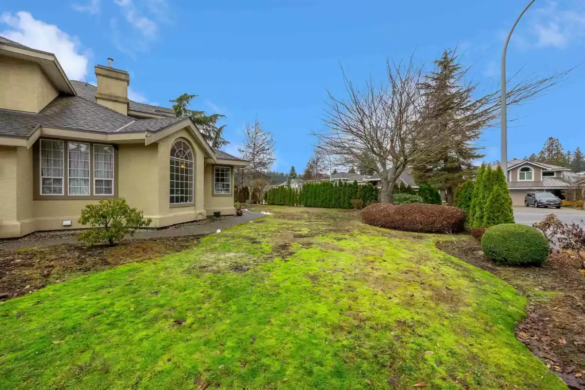 Family Room Photo of 2443 150 Street, Surrey, BC