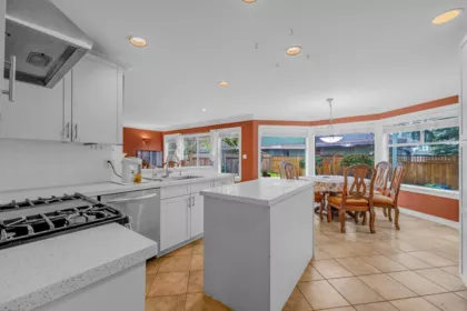 Basement Recreation Room Photo of 2443 150 Street, Surrey, BC