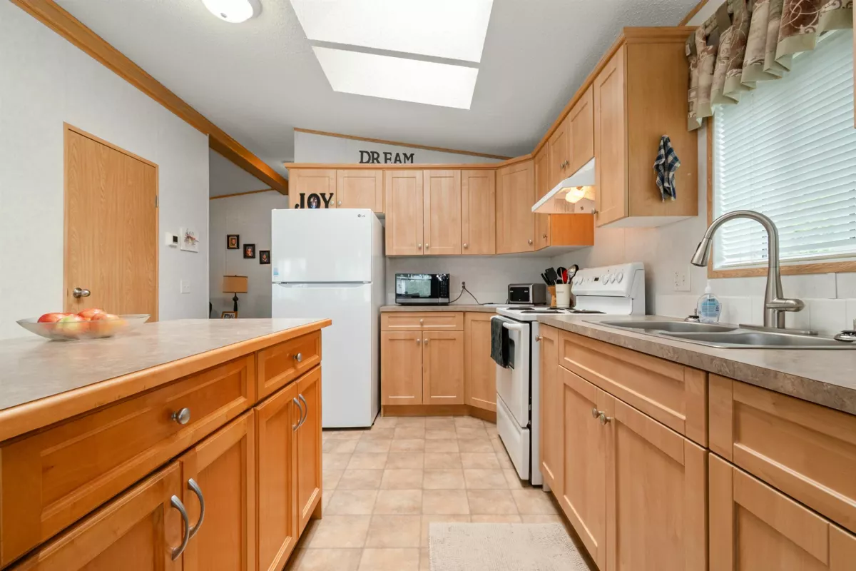 Breakfast Nook Photo of 13 6338 Vedder Road, Chilliwack, BC