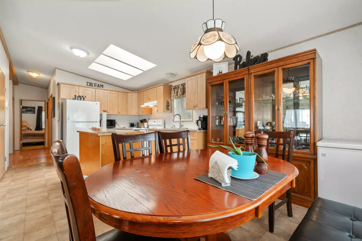 Entry Foyer Photo of 13 6338 Vedder Road, Chilliwack, BC