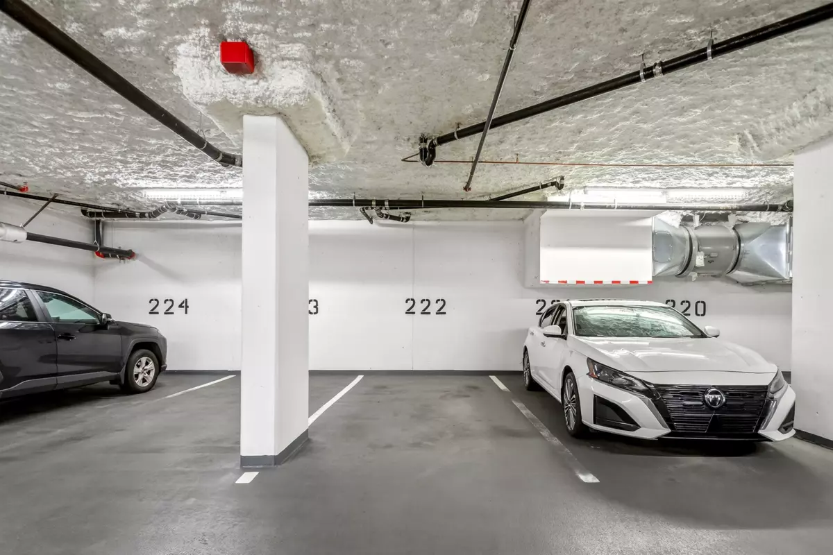 Backyard Photo of 806 3008 Glen Drive, Coquitlam, BC