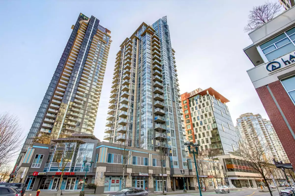 Garden / Landscaping Photo of 806 3008 Glen Drive, Coquitlam, BC