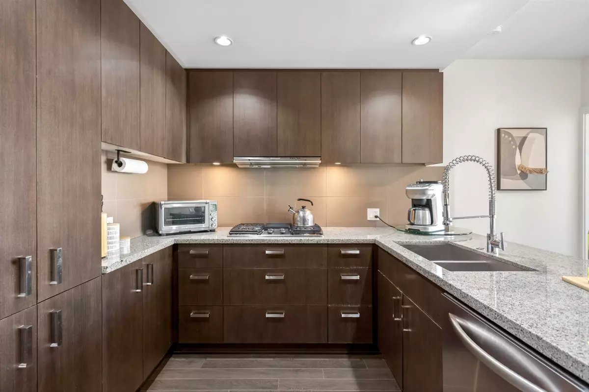 Kitchen Photo of 806 3008 Glen Drive, Coquitlam, BC