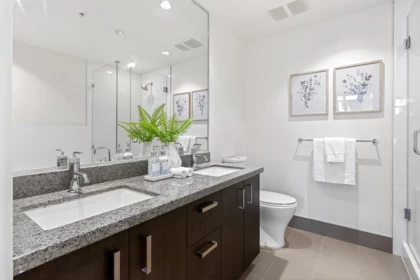 Primary Bathroom Photo of 806 3008 Glen Drive, Coquitlam, BC
