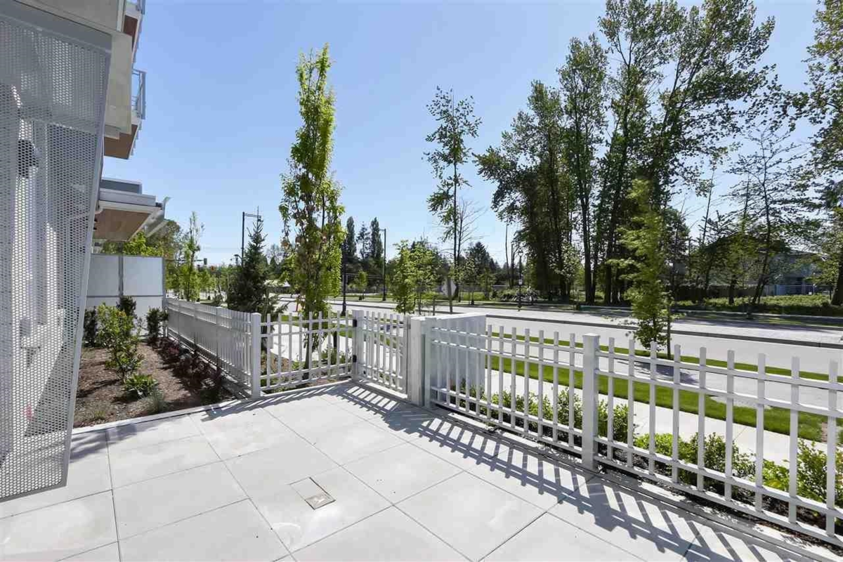 Office / Den Photo of TH1 13963 105 Boulevard, Surrey, BC