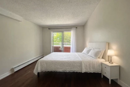 202 250 W 1st Street, North Vancouver, BC