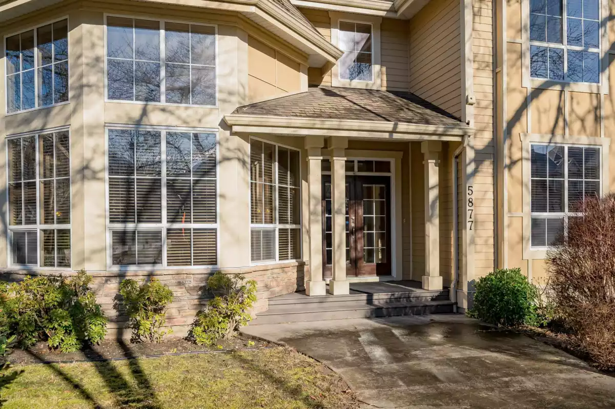 Dining Area Photo of 5877 Garrison Boulevard, Chilliwack, BC