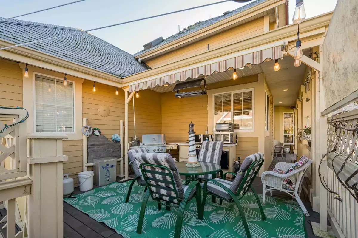 Neighborhood Park Photo Near 5877 Garrison Boulevard, Chilliwack, BC