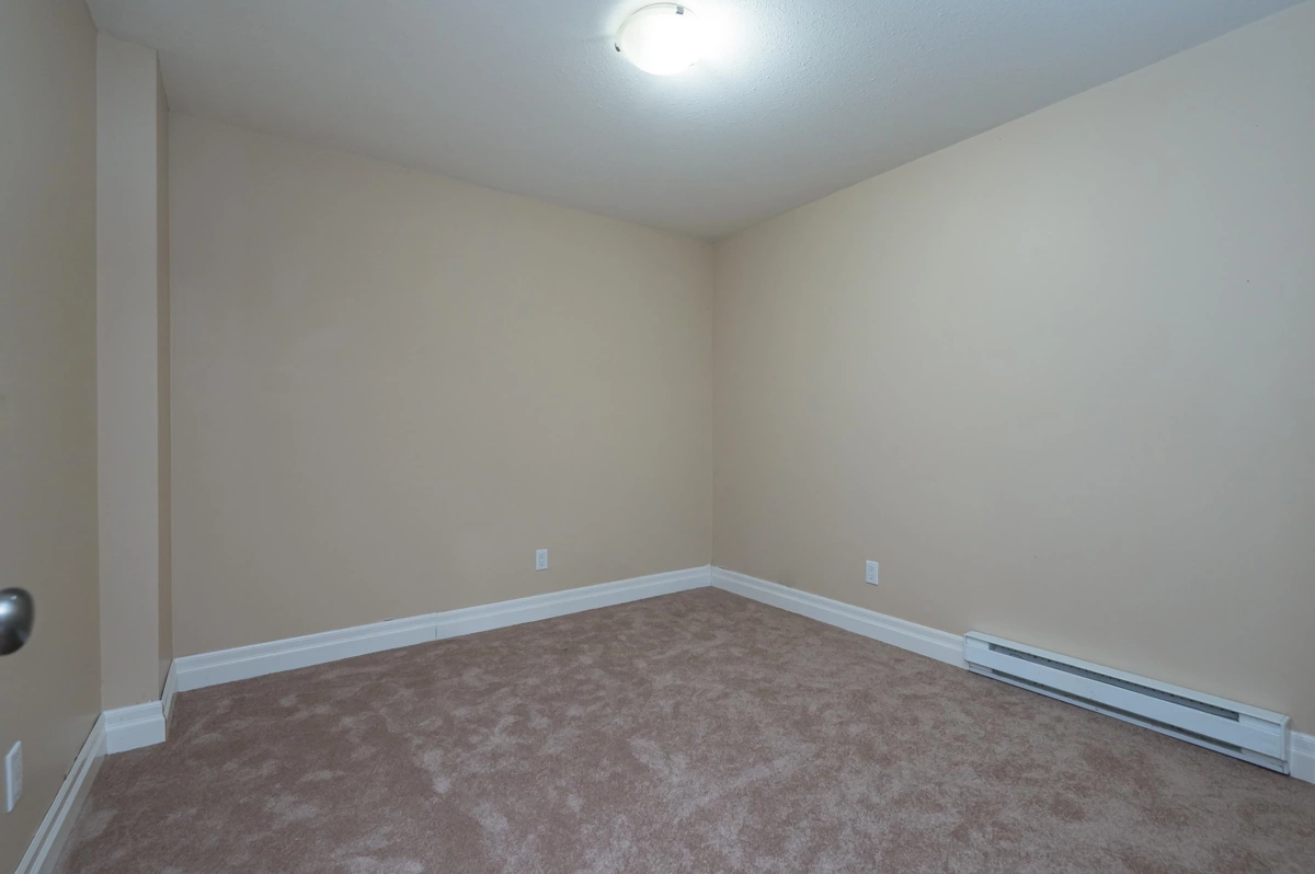 Swimming Pool Photo of 5877 Garrison Boulevard, Chilliwack, BC