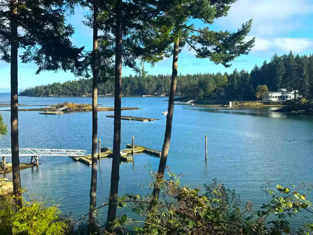 Kitchen Island Photo of 1645 Sturdies Bay Road, Galiano Island, BC