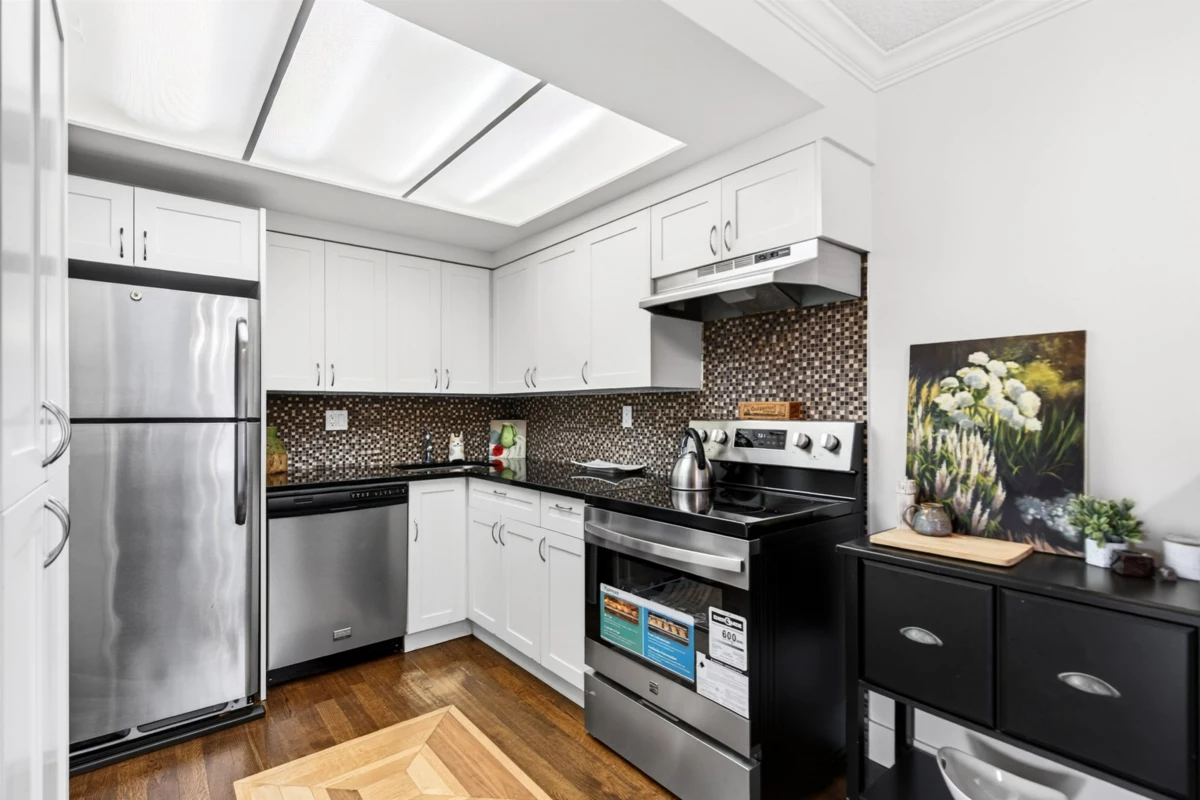 Living Room Photo of 208 11957 223 Street, Maple Ridge, BC