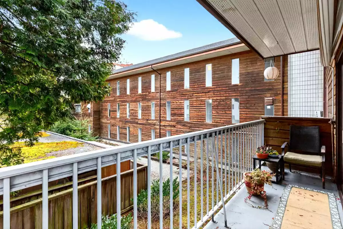 Mudroom Photo of 208 11957 223 Street, Maple Ridge, BC