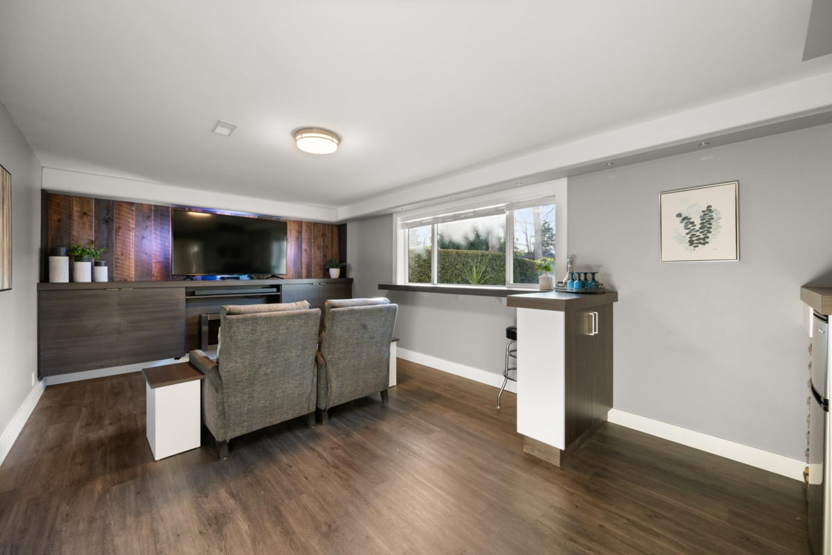 Powder Room Photo of 5118 Cooper Place, Delta, BC