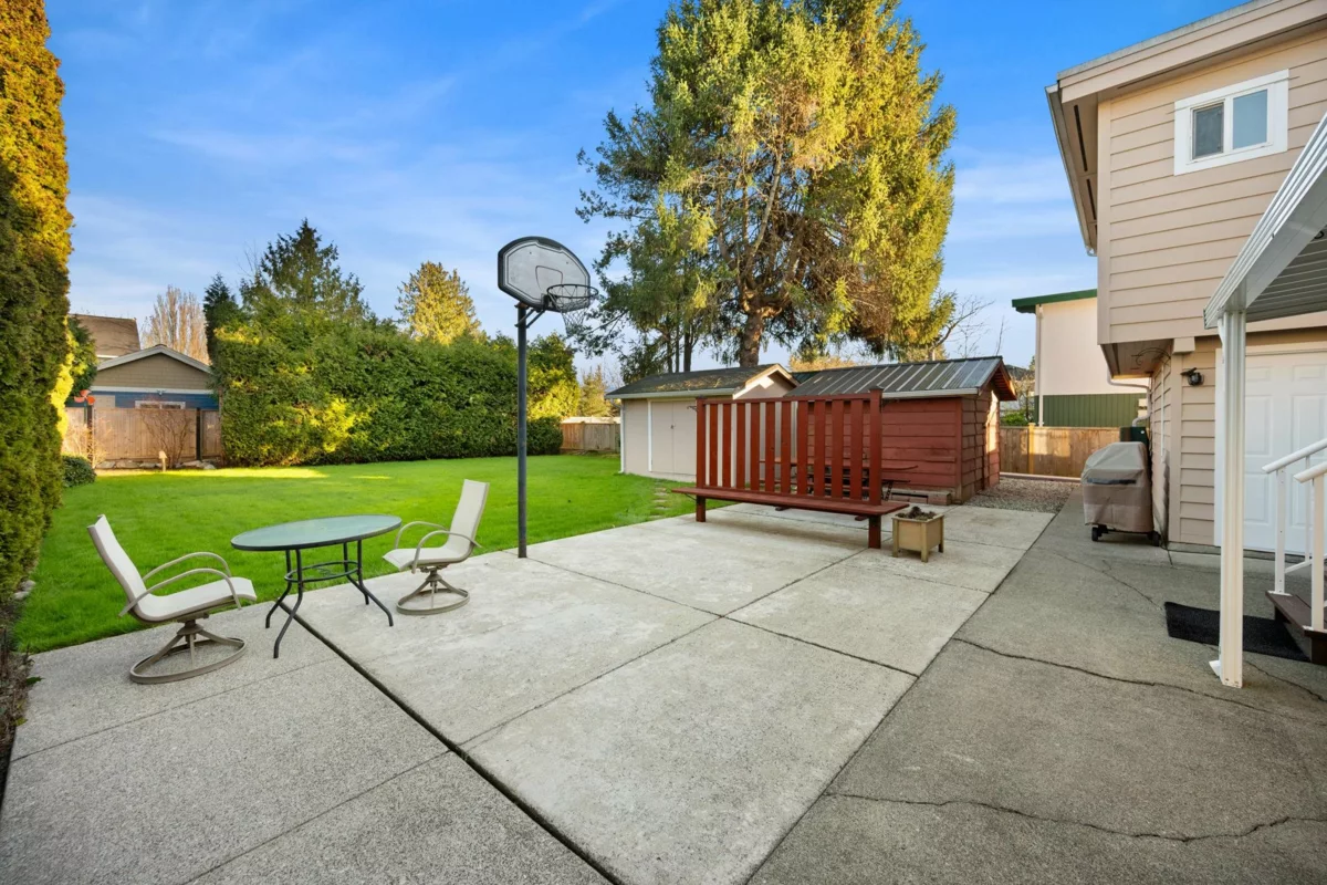 Staircase Photo of 5118 Cooper Place, Delta, BC