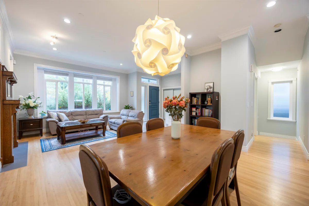 Kitchen Island Photo of 4203 W 14th Avenue, Vancouver, BC