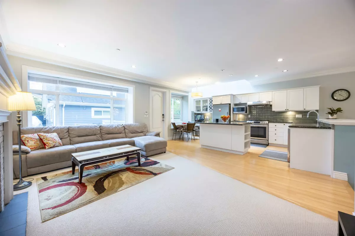 Walk-In Closet Photo of 4203 W 14th Avenue, Vancouver, BC