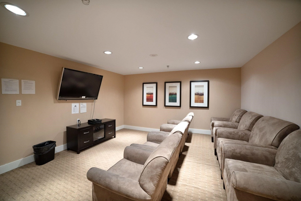 Front Yard Photo of 1106 610 Victoria Street, New Westminster, BC