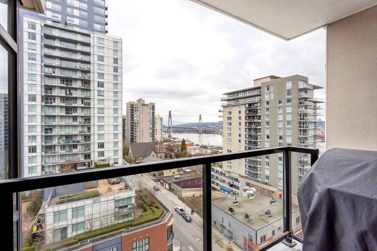 Hallway Photo of 1106 610 Victoria Street, New Westminster, BC