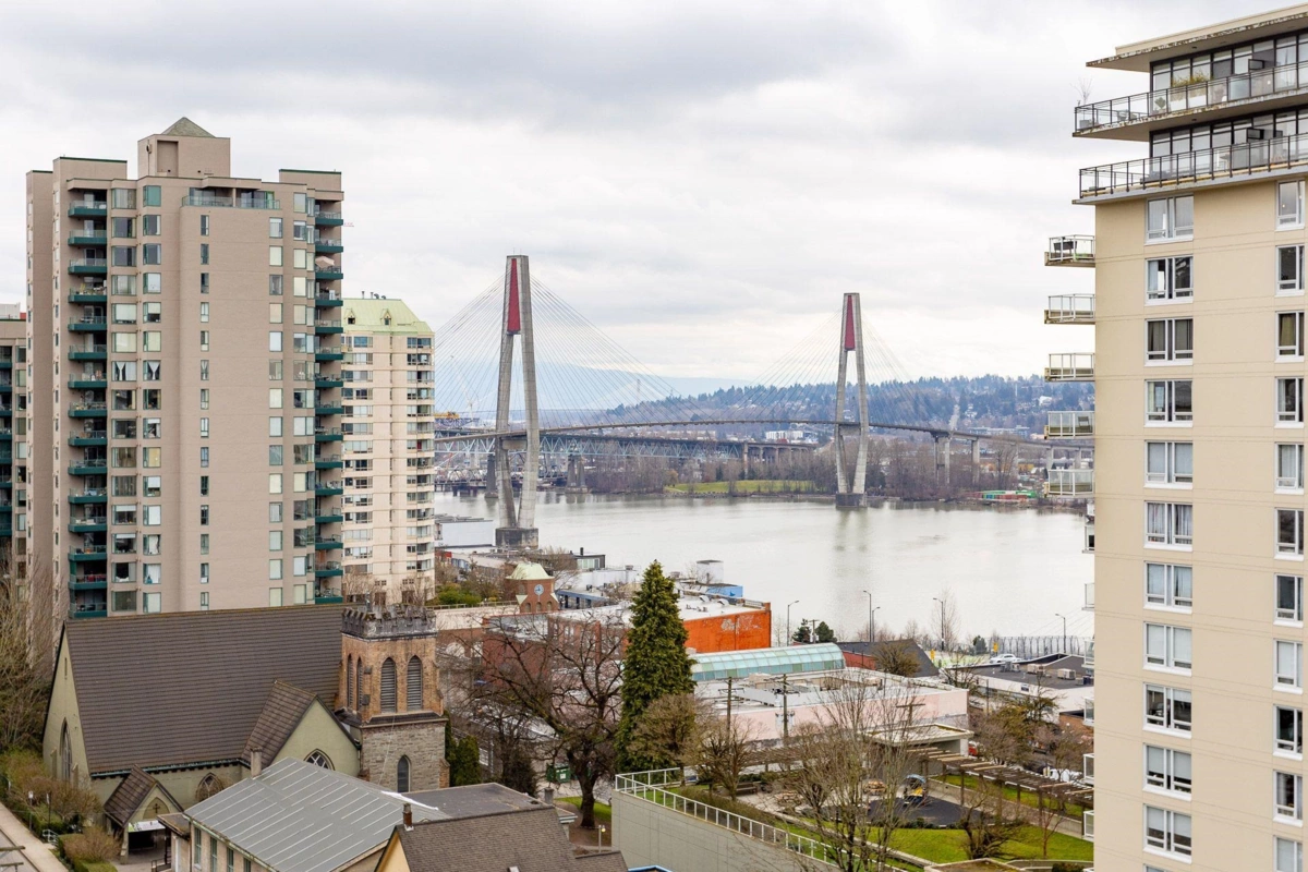 Hot Tub / Spa Photo of 1106 610 Victoria Street, New Westminster, BC