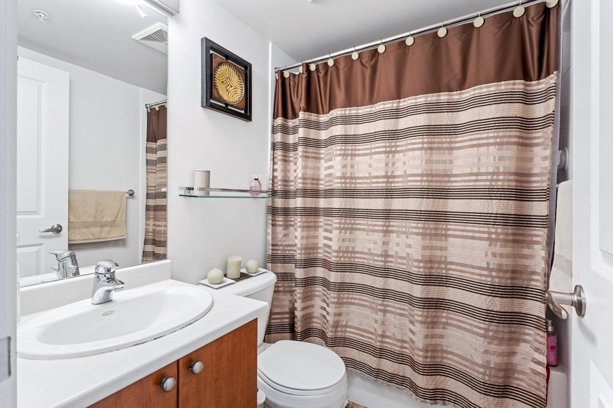 Loft / Bonus Room Photo of 1106 610 Victoria Street, New Westminster, BC