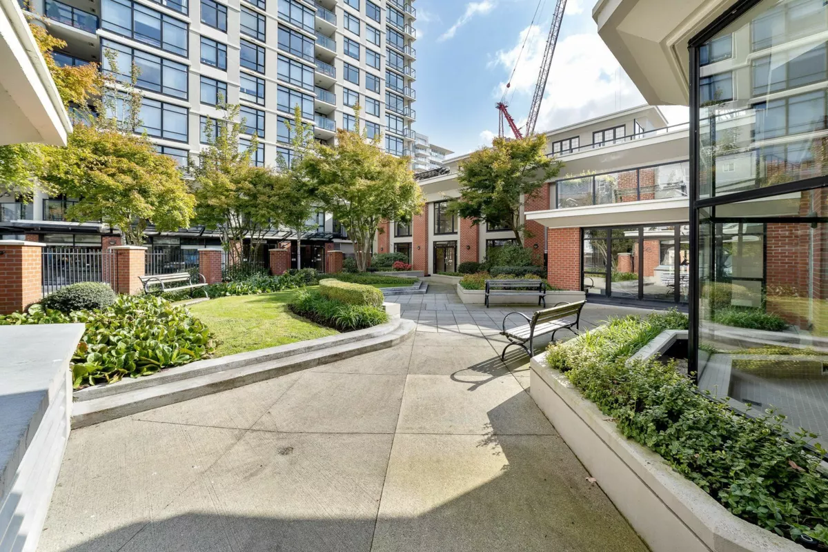 Outdoor Patio Photo of 1106 610 Victoria Street, New Westminster, BC