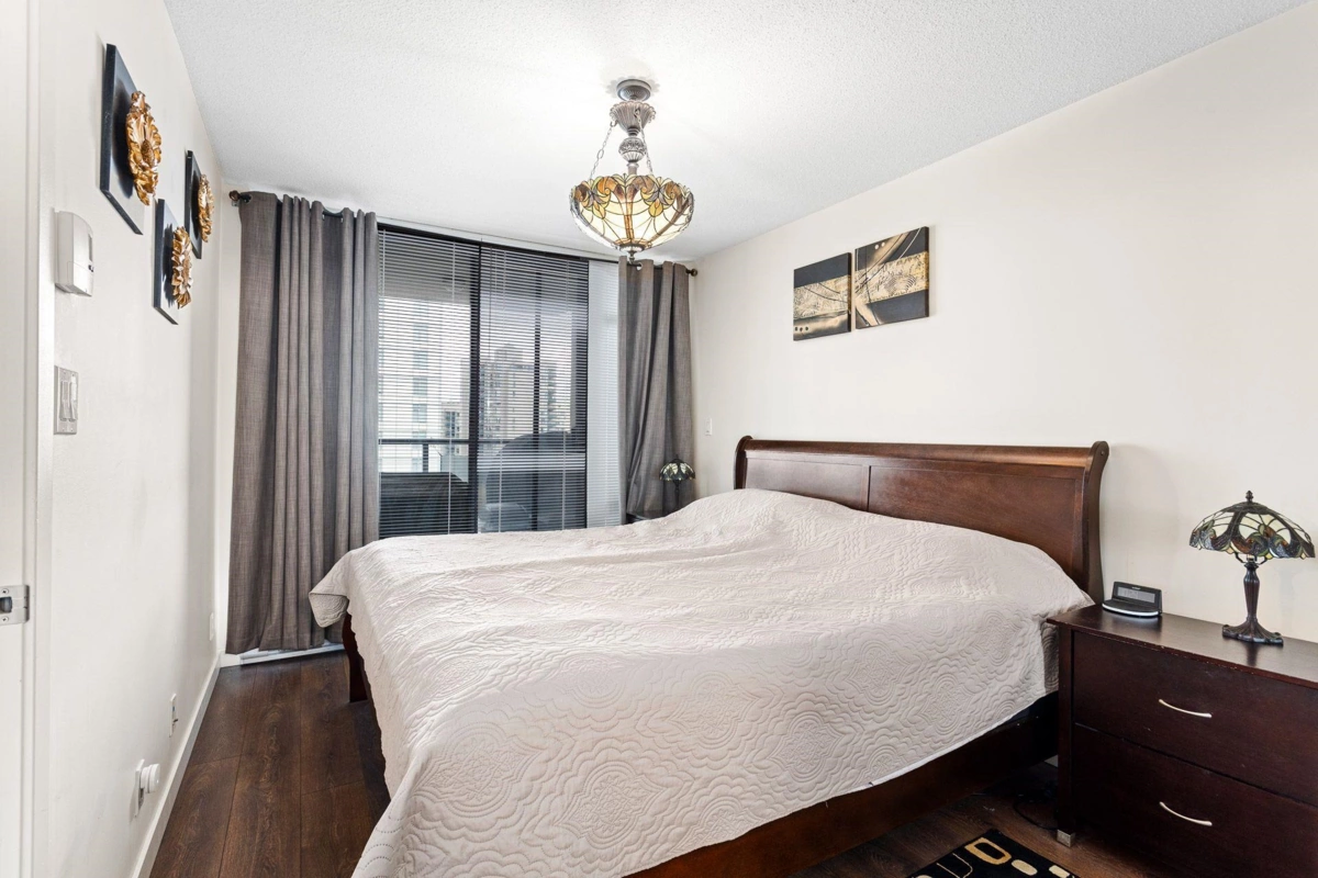 Powder Room Photo of 1106 610 Victoria Street, New Westminster, BC