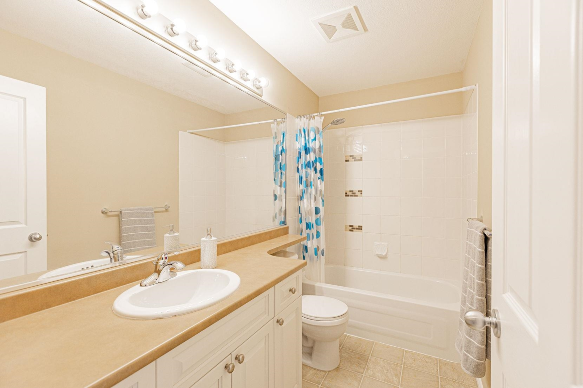 Bedroom 4 Photo of 42 1705 Parkway Boulevard, Coquitlam, BC