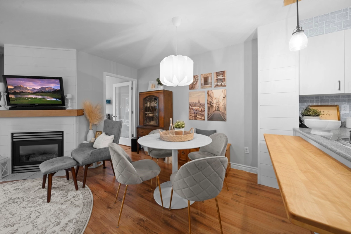 Family Room Photo of 215 6359 198th Street, Langley, BC