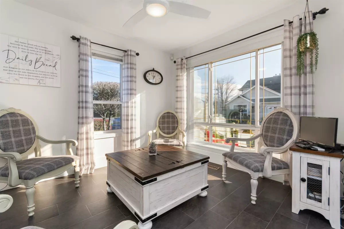 Dining Area Photo of 7 8979 Broadway Street, Chilliwack, BC