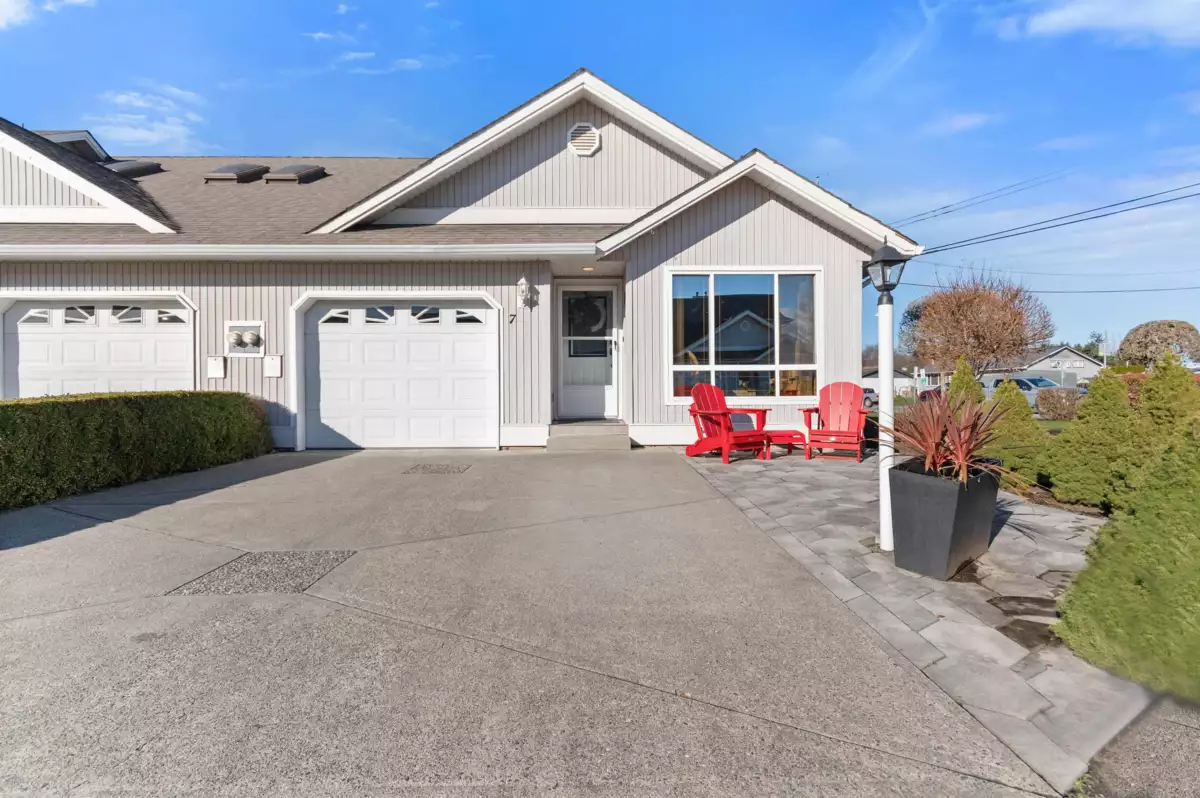 Fitness Center Photo Near 7 8979 Broadway Street, Chilliwack, BC