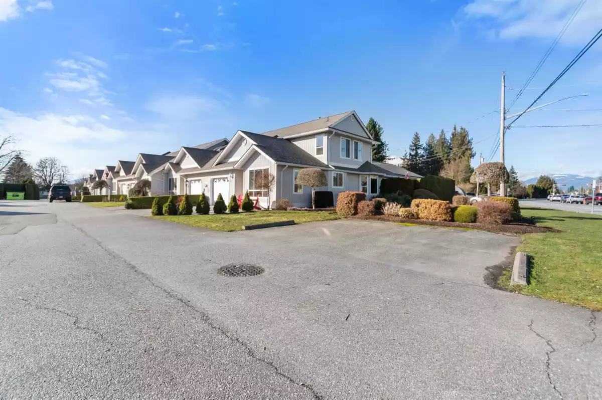 Outdoor Kitchen Photo of 7 8979 Broadway Street, Chilliwack, BC
