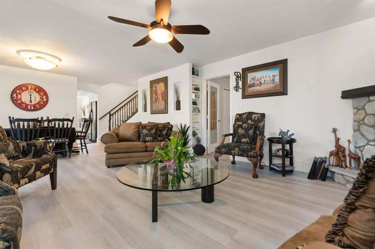 Powder Room Photo of 7 8979 Broadway Street, Chilliwack, BC