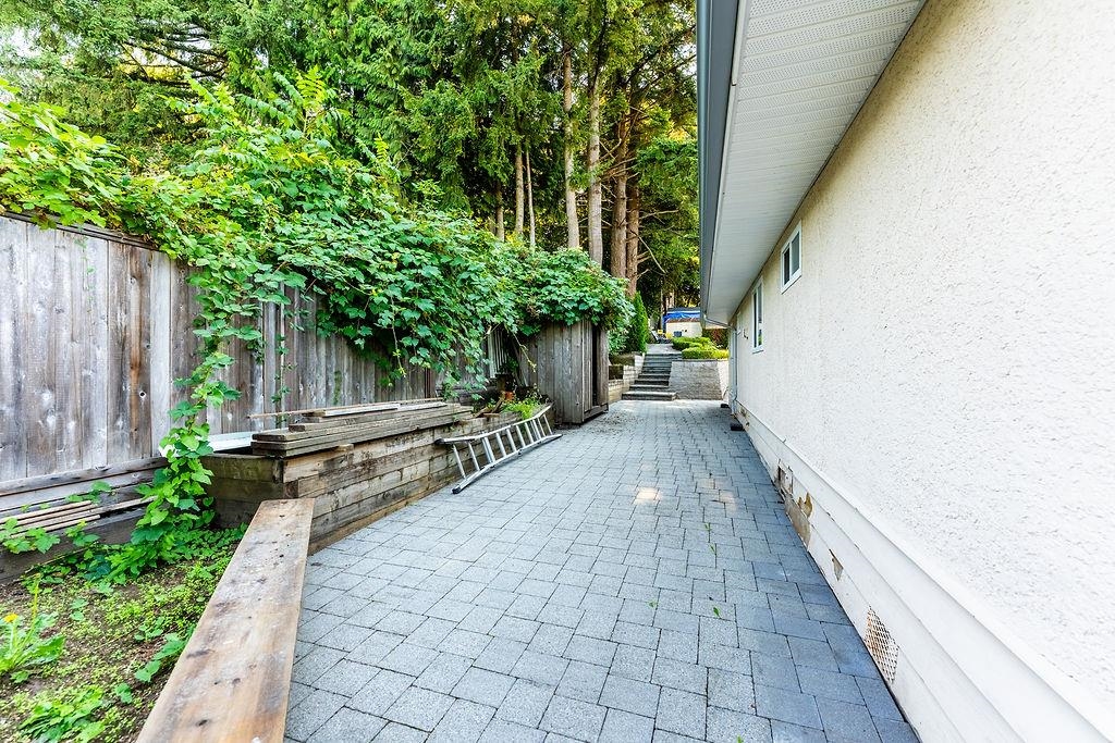Outdoor Deck Photo of 11458 139 Street, Surrey, BC