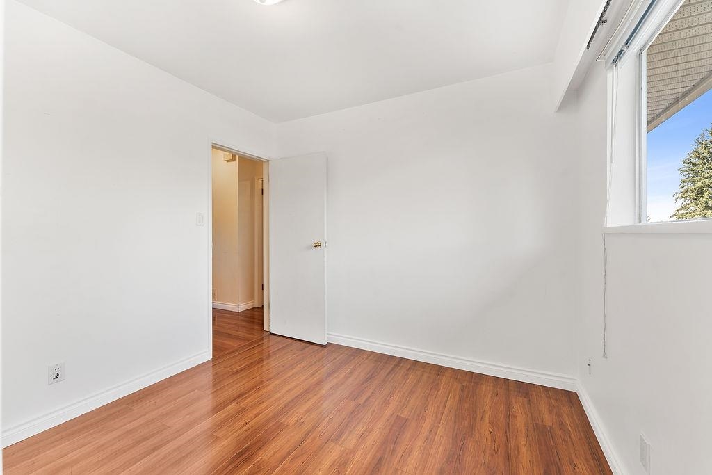 Staircase Photo of 11458 139 Street, Surrey, BC