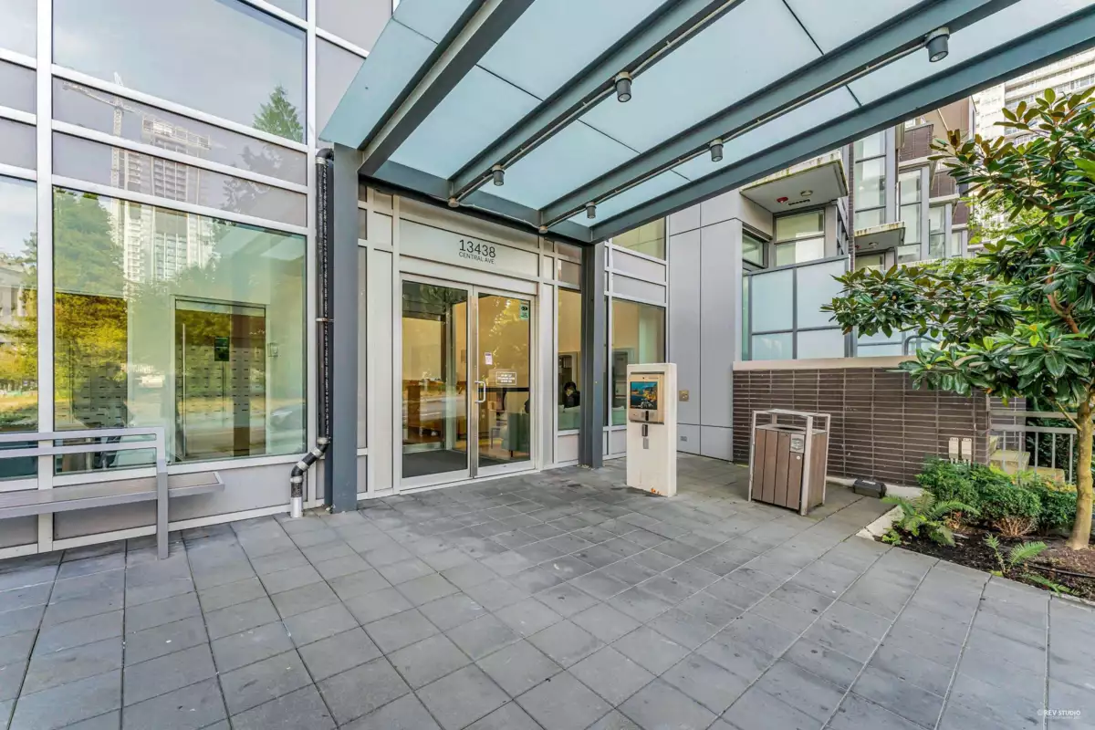 Breakfast Nook Photo of 2105 13438 Central Avenue, Surrey, BC