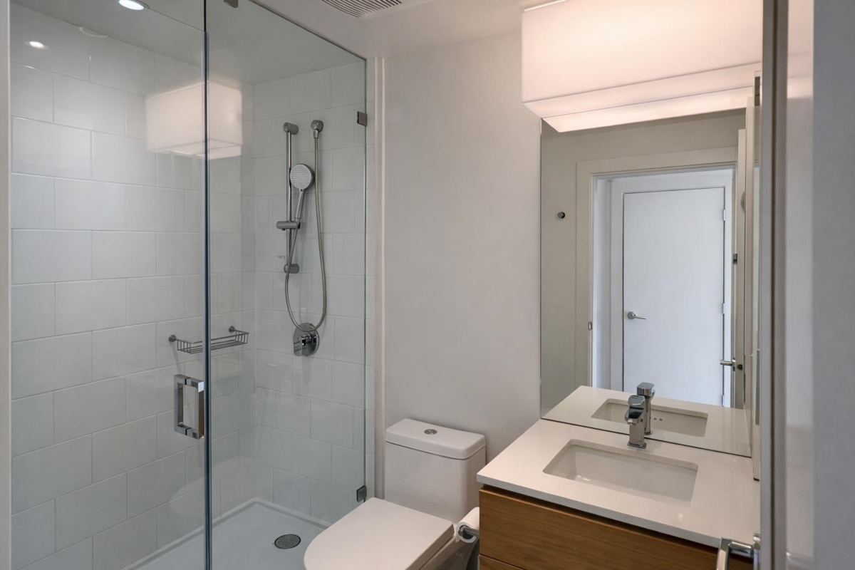 Kitchen Photo of 2105 13438 Central Avenue, Surrey, BC