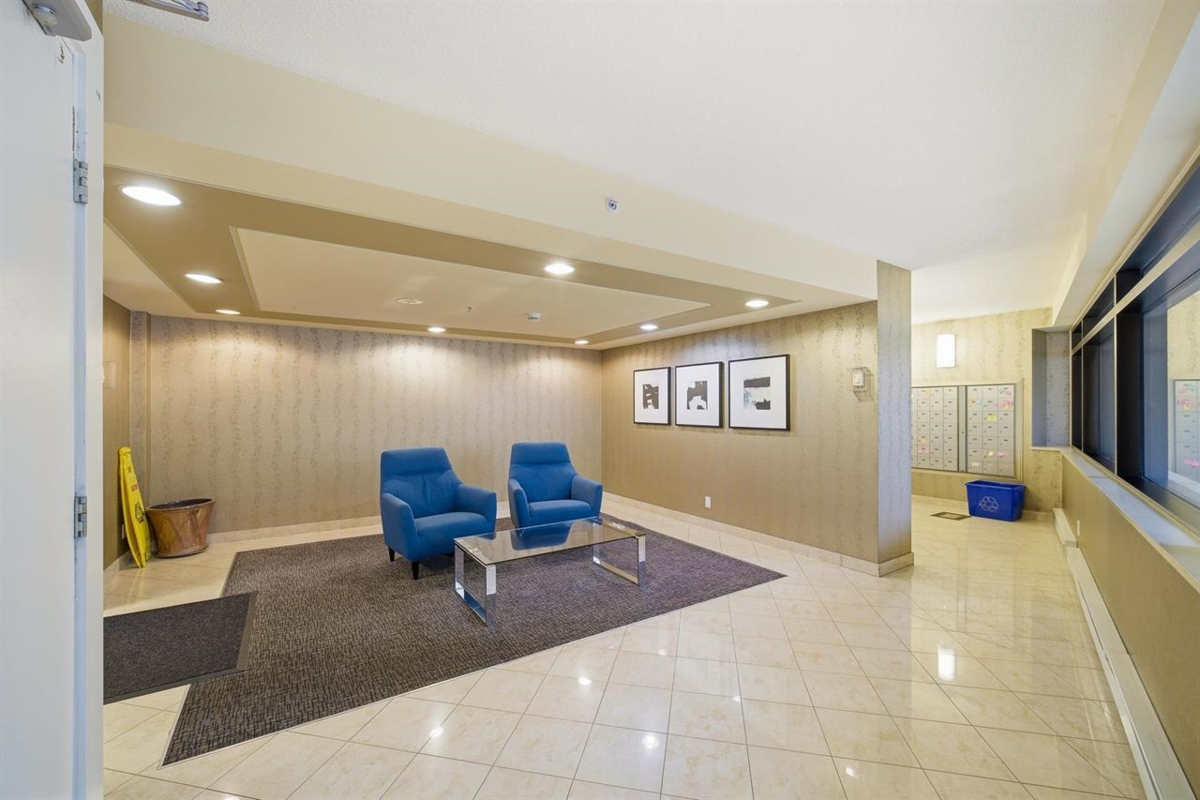Mudroom Photo of 1706 1367 Alberni Street, Vancouver, BC
