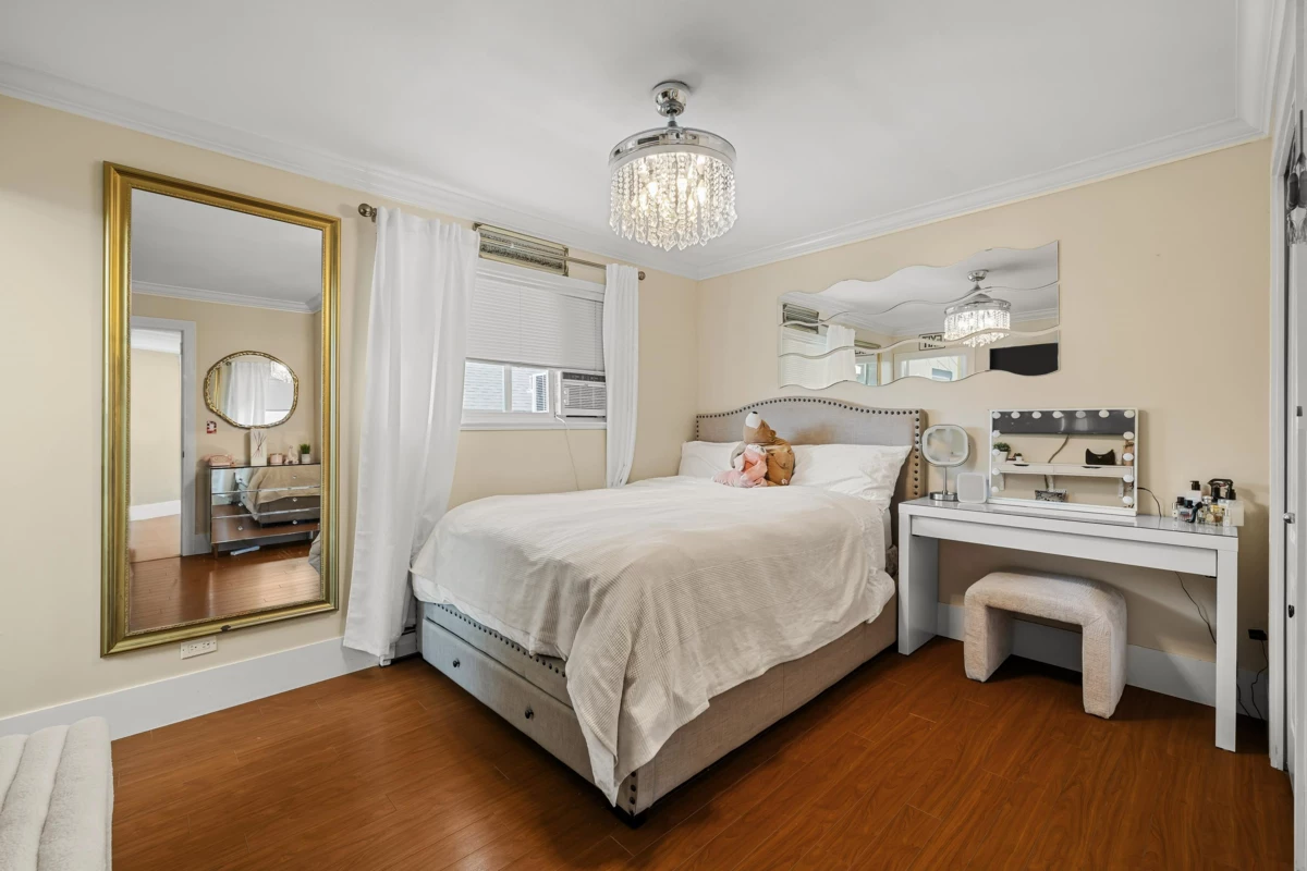 Backyard Photo of 15350 82 Avenue, Surrey, BC