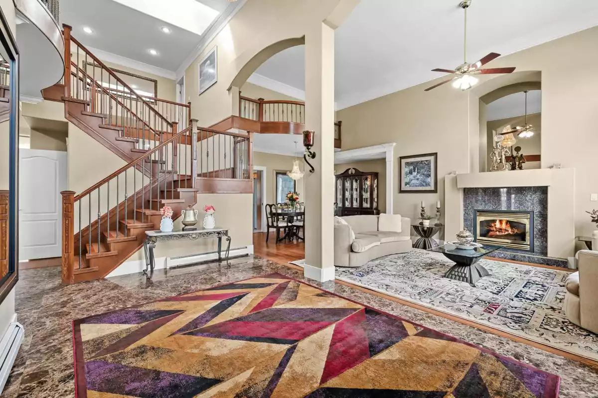 Dining Area Photo of 15350 82 Avenue, Surrey, BC