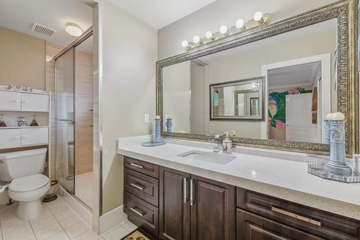 Swimming Pool Photo of 15350 82 Avenue, Surrey, BC