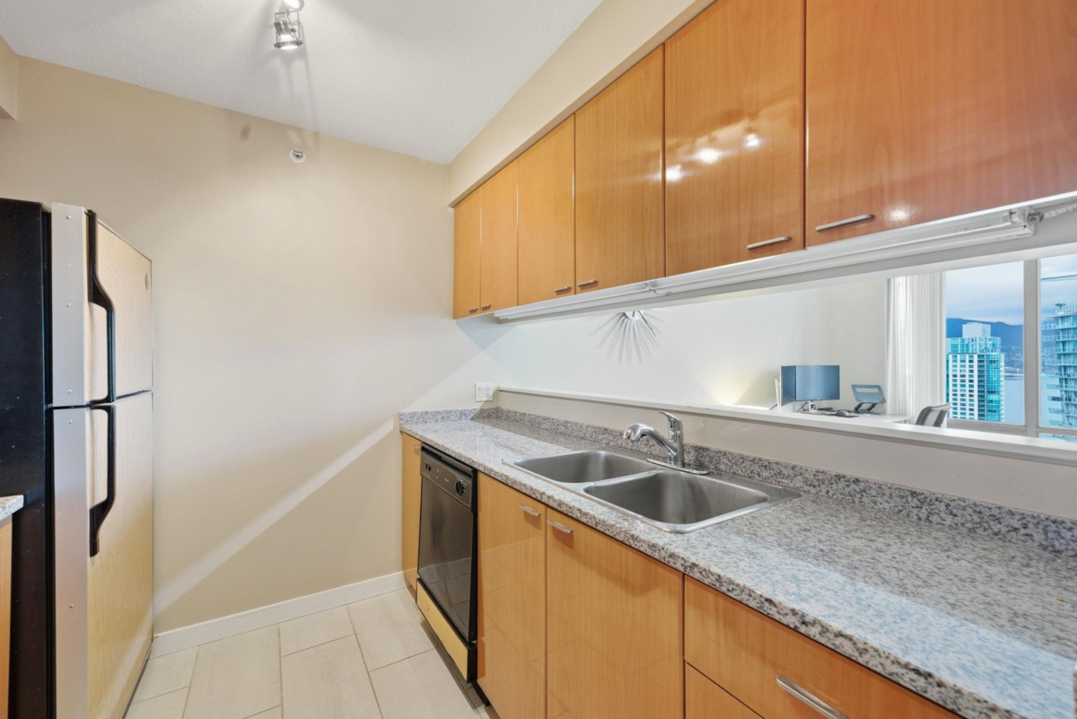 Dining Area Photo of 1903 1288 W Georgia Street, Vancouver, BC