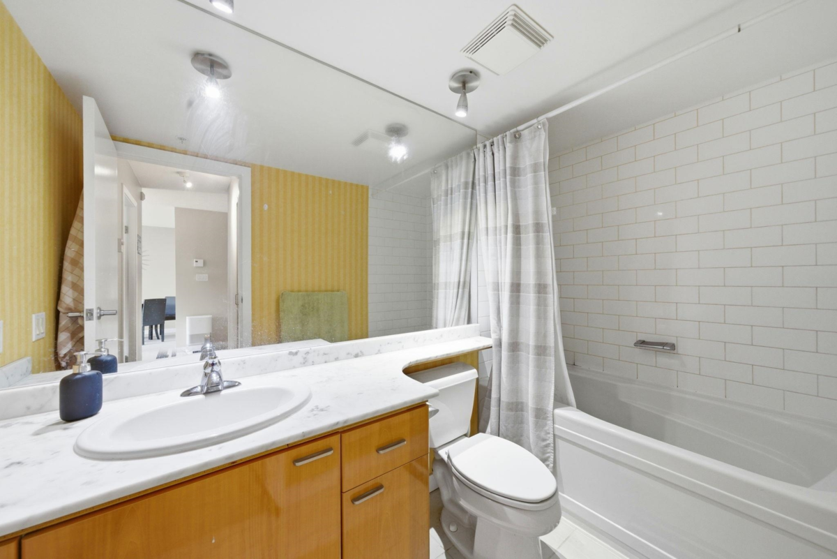 Guest Bathroom Photo of 1903 1288 W Georgia Street, Vancouver, BC