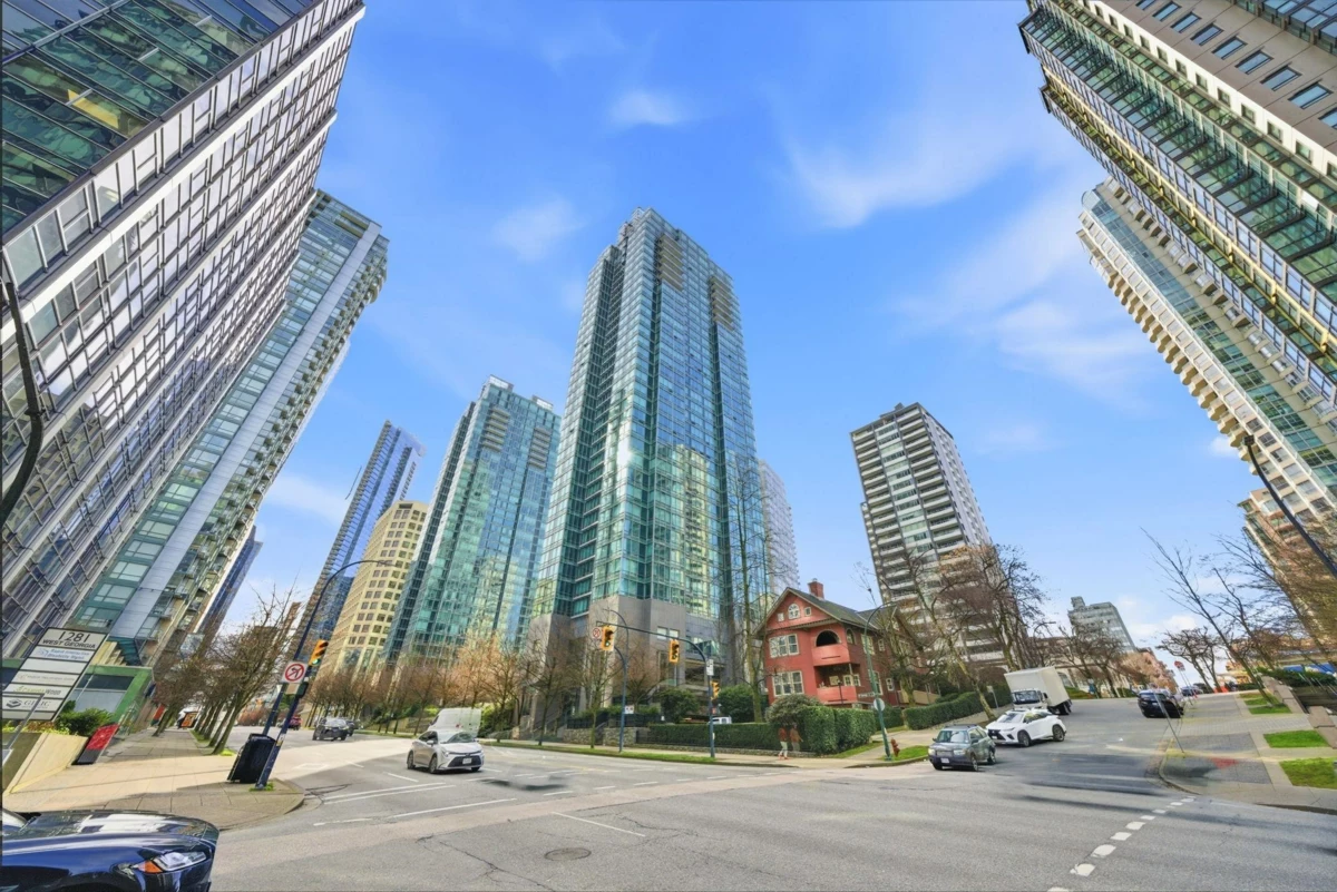 Hallway Photo of 1903 1288 W Georgia Street, Vancouver, BC