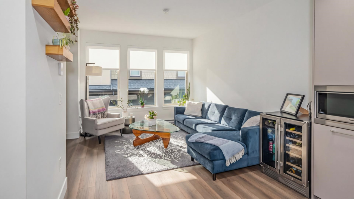 Breakfast Nook Photo of 2304 St Andrews Street, Port Moody, BC